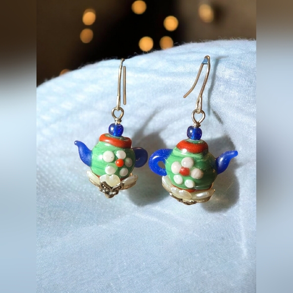 Adorable Handmade Lampwork Teapot Flower Earrings - Picture 2 of 4